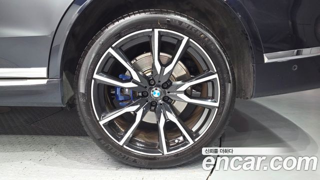 BMW X7 2022 — photo 7