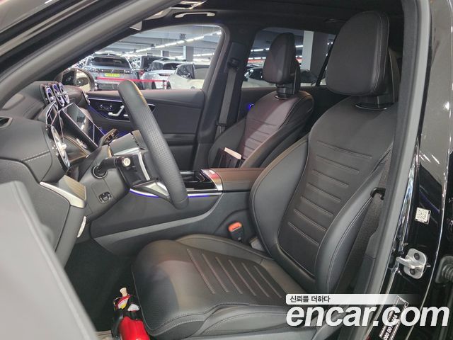 Mercedes-Benz GLC-Class 2026 — photo 10