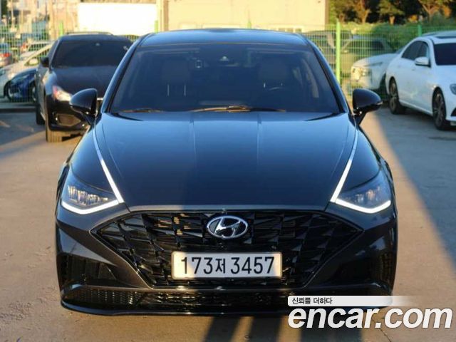 Hyundai Sonata 2022 — photo 1