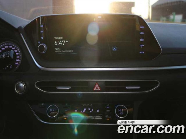 Hyundai Sonata 2022 — photo 11