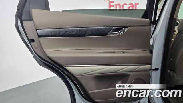 Genesis GV80 2020 — photo 15