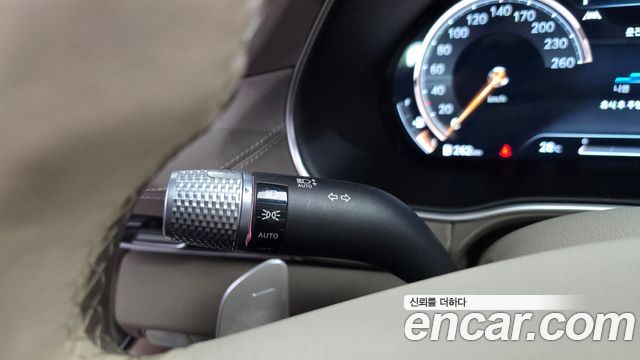 Genesis GV80 2020 — photo 27
