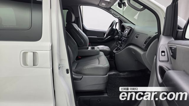 Hyundai Starex 2020 — photo 11