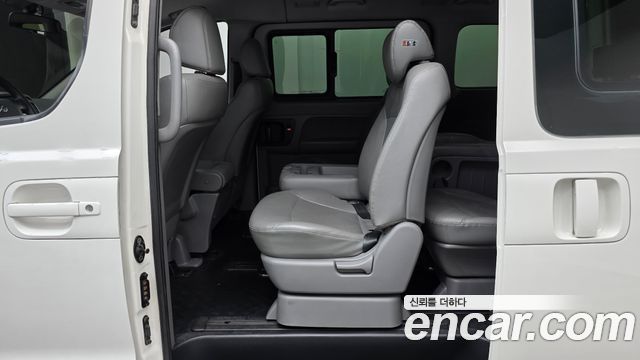 Hyundai Starex 2020 — photo 12