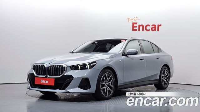 BMW 5-Series 2025 — photo 1