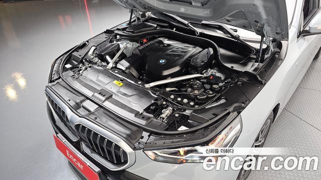 BMW 5-Series 2025 — photo 6