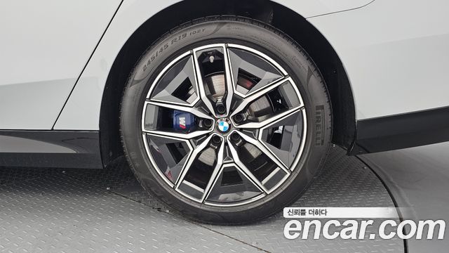 BMW 5-Series 2025 — photo 7