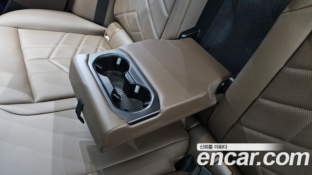BMW 5-Series 2025 — photo 31