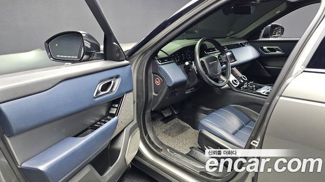 Land Rover Range Rover Velar 2019 — photo 10
