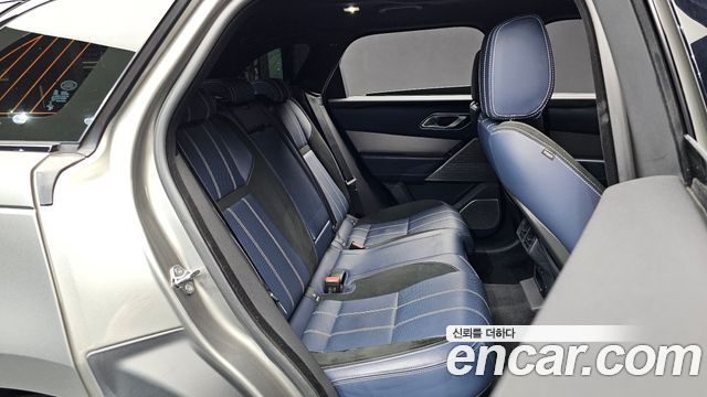 Land Rover Range Rover Velar 2019 — photo 12