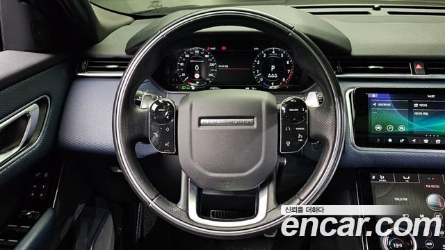 Land Rover Range Rover Velar 2019 — photo 13