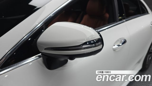 Mercedes-Benz CLS-Class 2023 — photo 32