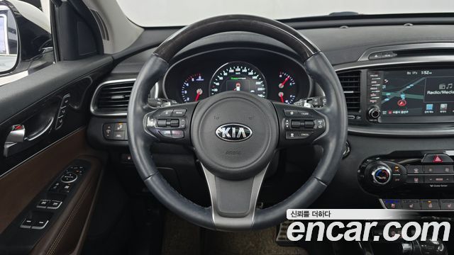 Kia Sorento 2017 — photo 16