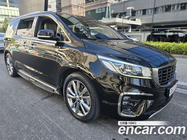 Kia Canival 2019 — photo 1