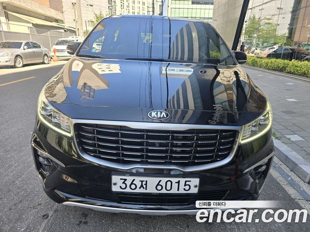 Kia Canival 2019 — photo 3