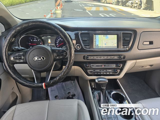 Kia Canival 2019 — photo 7