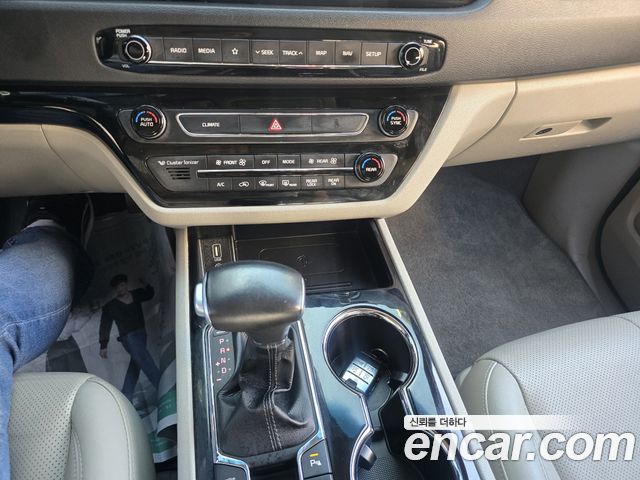 Kia Canival 2019 — photo 9