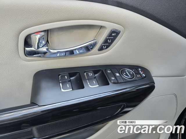 Kia Canival 2019 — photo 14