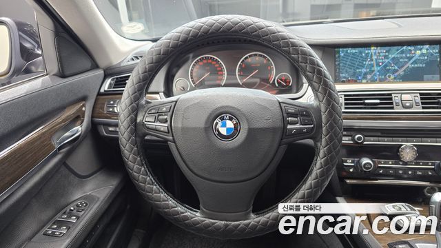 BMW 7-Series 2012 — photo 19
