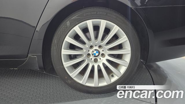 BMW 7-Series 2012 — photo 7