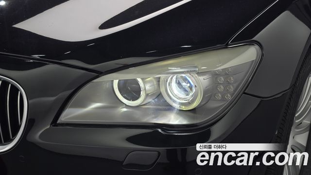 BMW 7-Series 2012 — photo 8