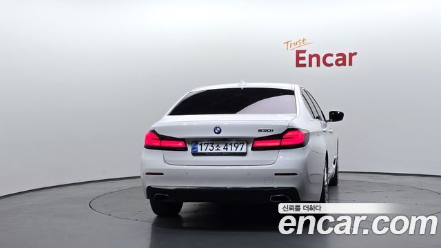 BMW 5-Series 2021 — photo 4
