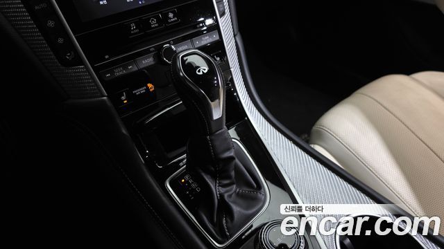 Infiniti Q60 2019 — photo 9