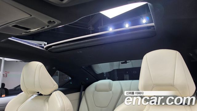 Infiniti Q60 2019 — photo 16