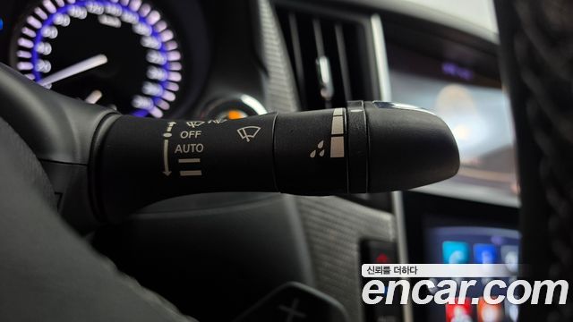 Infiniti Q60 2019 — photo 20