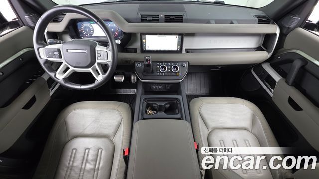 Land Rover Defender 2020 — photo 10