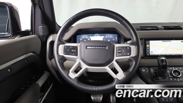 Land Rover Defender 2020 — photo 19