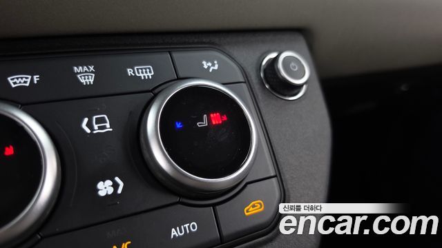 Land Rover Defender 2020 — photo 28