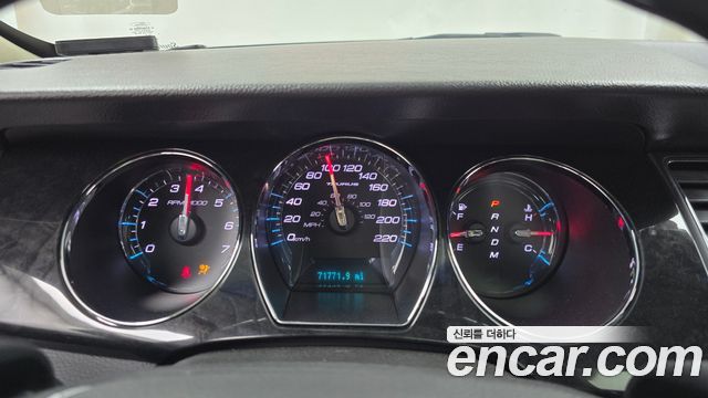 Ford Taurus 2011 — photo 8