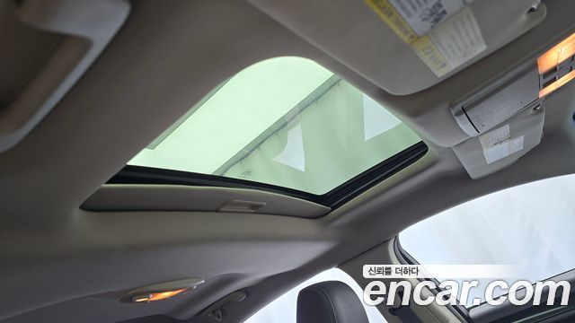 Ford Taurus 2011 — photo 17