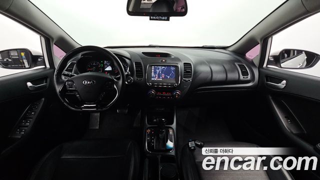 Kia K3 2016 — photo 9