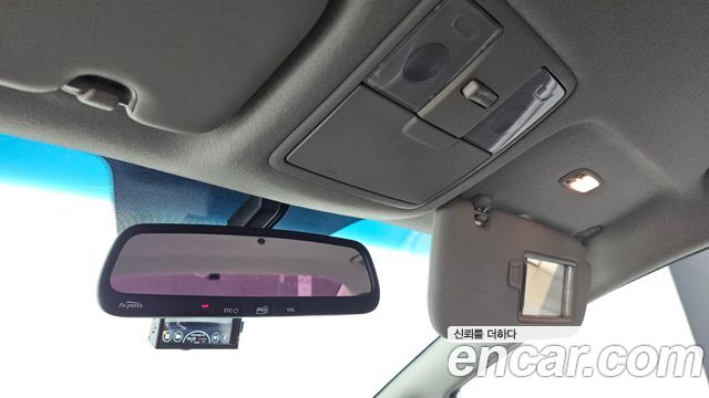 Kia K3 2016 — photo 21