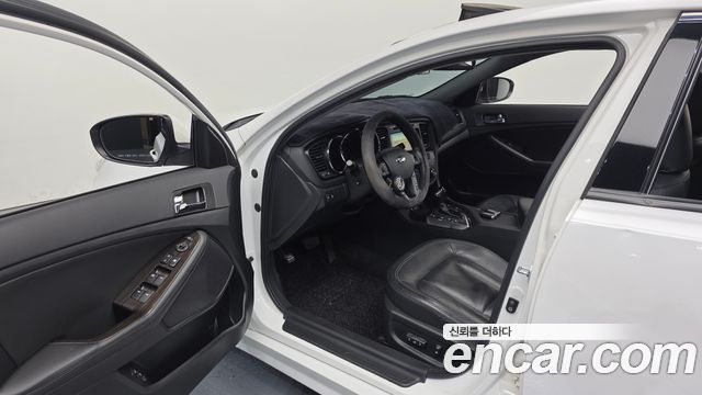 Kia K5 2013 — photo 10