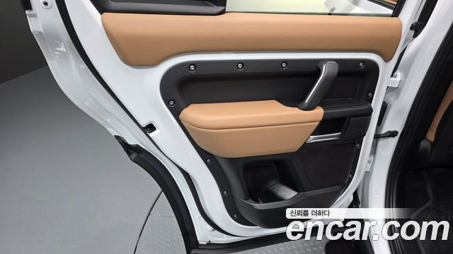 Land Rover Defender 2025 — photo 15