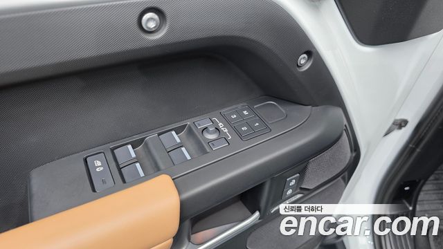 Land Rover Defender 2025 — photo 29
