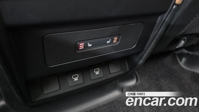 Land Rover Defender 2025 — photo 30