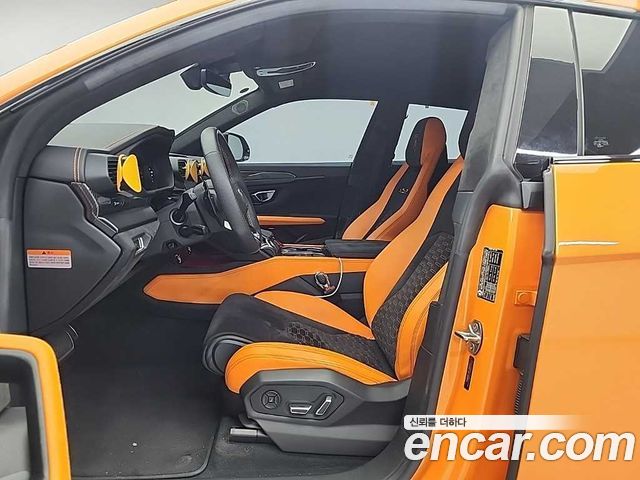 Lamborghini Urus 2021 — photo 11