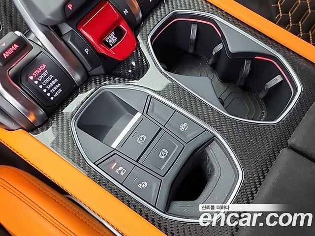 Lamborghini Urus 2021 — photo 17