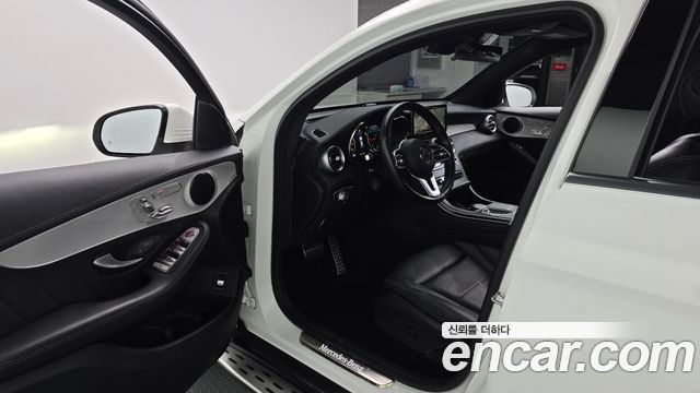Mercedes-Benz GLC-Class 2023 — photo 13