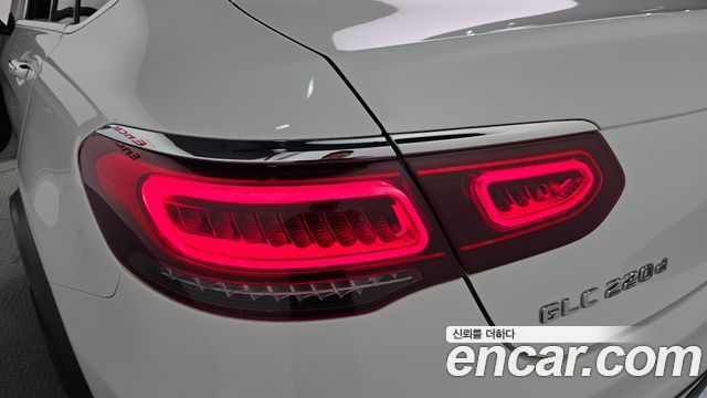 Mercedes-Benz GLC-Class 2023 — photo 9