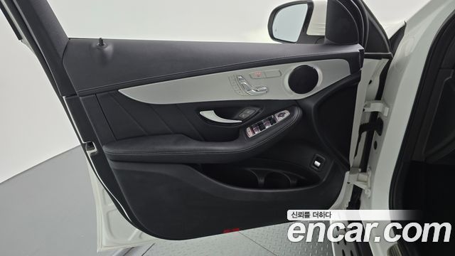 Mercedes-Benz GLC-Class 2023 — photo 14