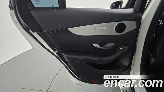 Mercedes-Benz GLC-Class 2023 — photo 15