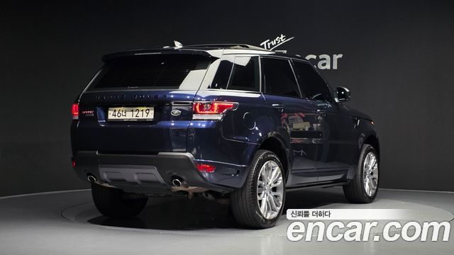 Land Rover Range Rover Sport 2017 — photo 2