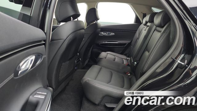 Genesis GV70 2021 — photo 12