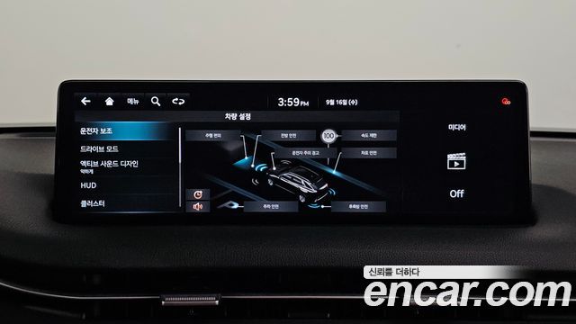Genesis GV70 2021 — photo 16
