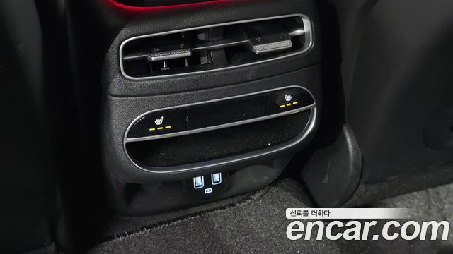 Genesis GV70 2021 — photo 20